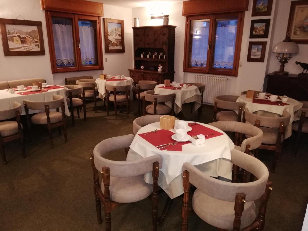 Hotel Meuble Meridiana Valtournenche Zewnętrze zdjęcie