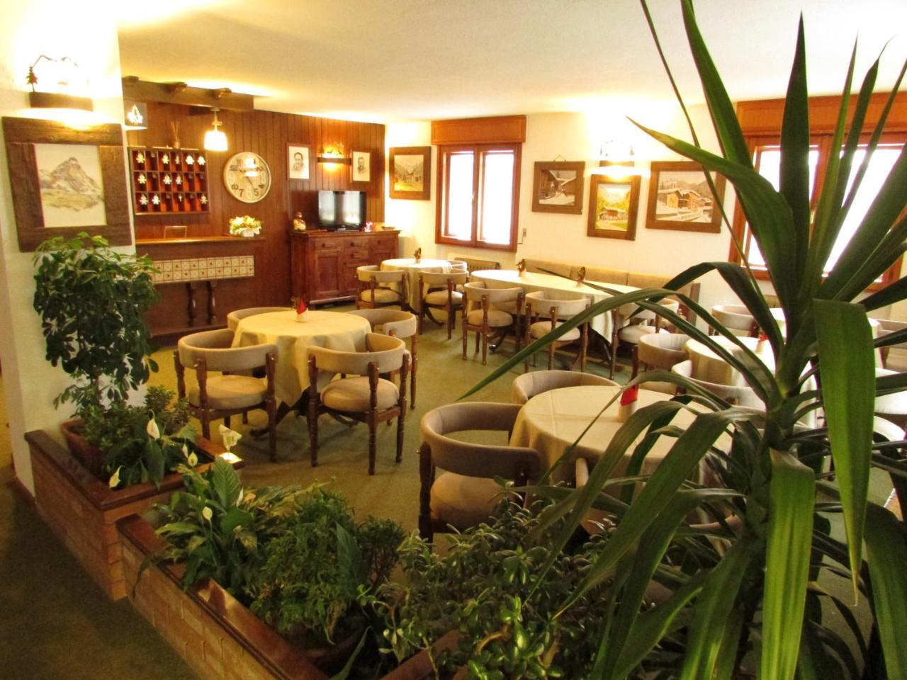 Hotel Meuble Meridiana Valtournenche Zewnętrze zdjęcie